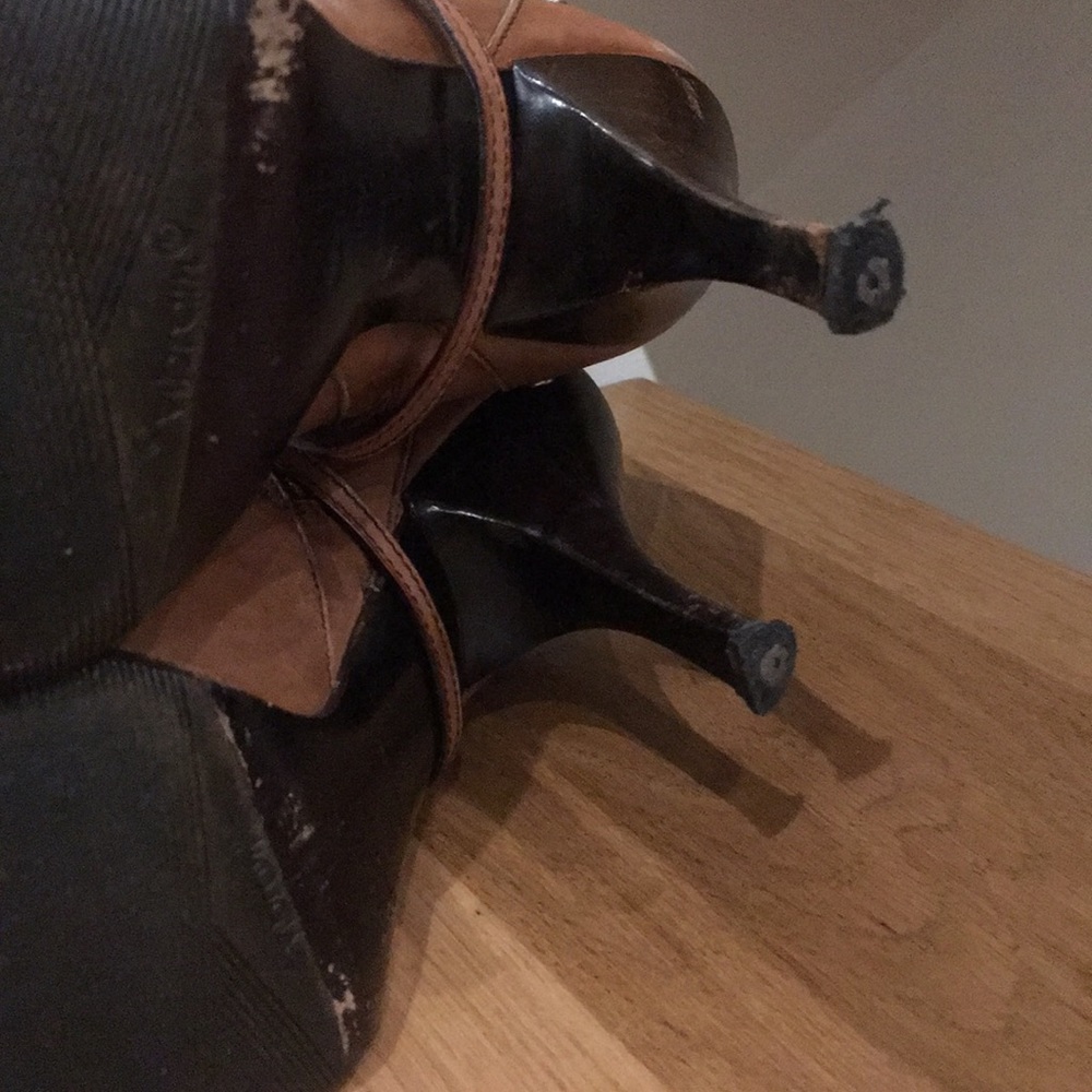 Prada leather shoes - Picture 3 of 7